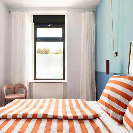 Poets Place Design In Kreuzberg 아파트 *