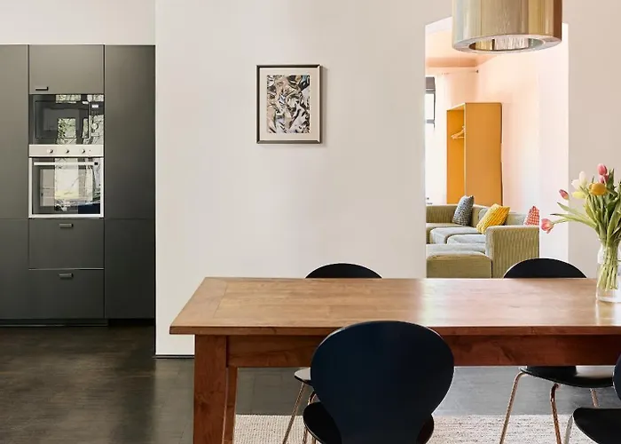 Apartment Poets Place Design In Kreuzberg *