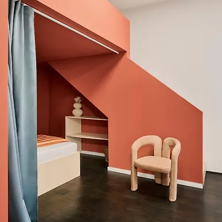Poets Place Design In Kreuzberg - Space For 8 Persons Berlin