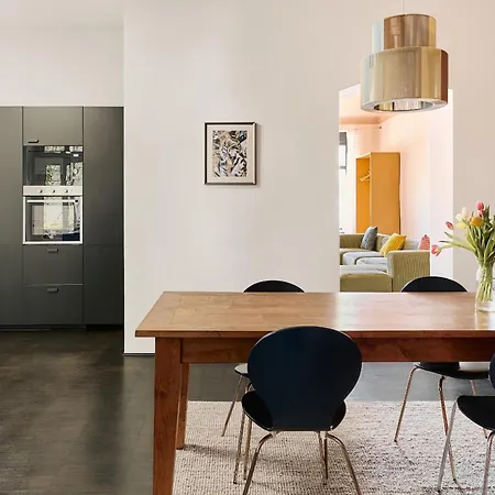 Apartment Poets Place Design In Kreuzberg - Space For 8 Persons *